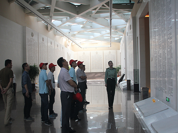 参观渡江战争留想馆