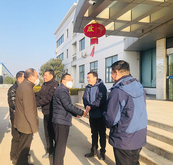 市辅导到公司发展春节前走访慰问